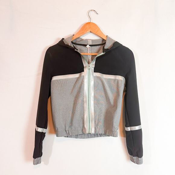 FP Movement by Free People Jackets & Blazers - 3 FOR $35! 📦 FP MOVEMENT Free People Crop Reflective Run Jacket Sz. XS